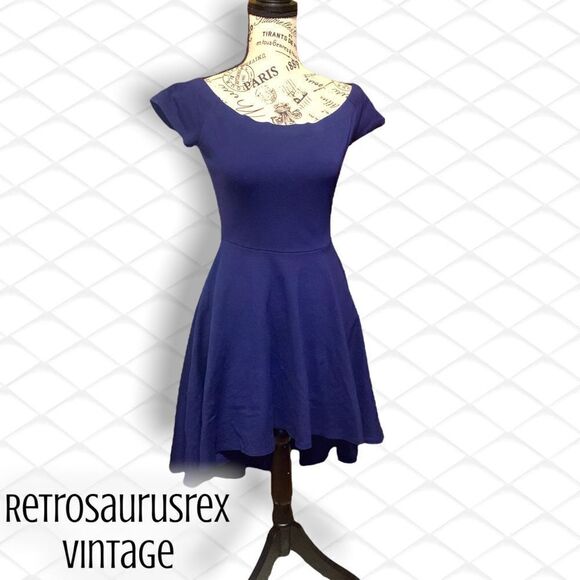 𝅺high Low Skater Dress - Picture 8 of 9